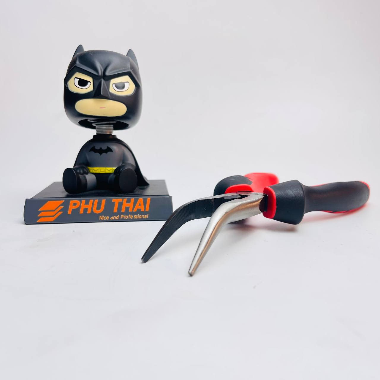 KÌM MŨI NHỌN NGHIÊNG 40° – 45° DÀI 200MM Holex KÌM MŨI NHỌN NGHIÊNG 40° – 45° DÀI 200MM Holex